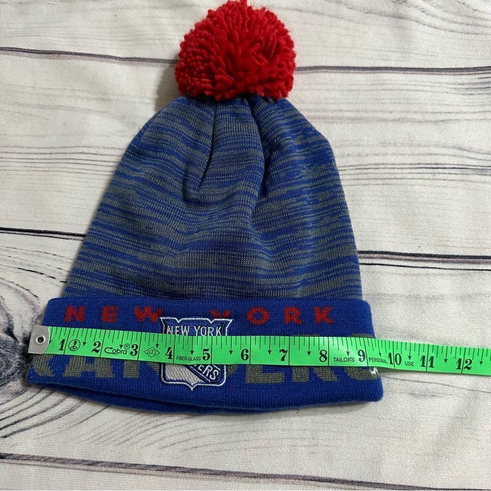 NWT! New York Rangers‎ NHL  Adidas Beanie Knit, One Size, Pom Pom Red & Blue - Picture 5 of 6